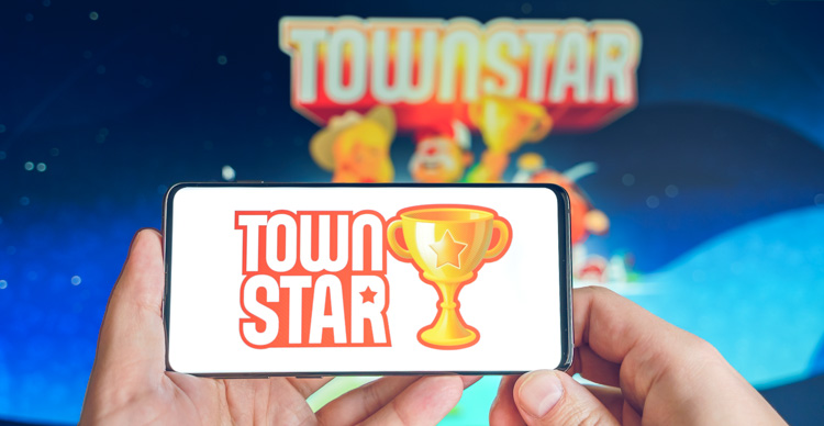 Игра Town Star открыта на экране.