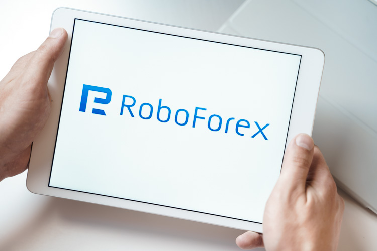 На Roboforex также можно работать с криптовалютой.